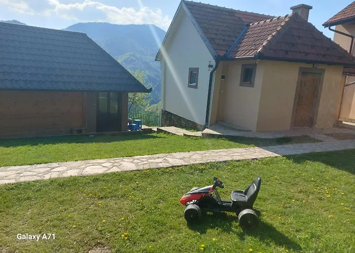 Legat Tri Brata Tatil Evi *